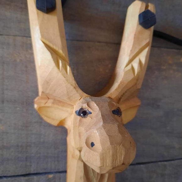 Vintage Carved Wooden Moose Slingshot - Picture 9 of 11
